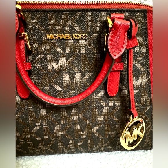 Michael Kors Ciara Medium Messenger Top Zip - Picture 4 of 11